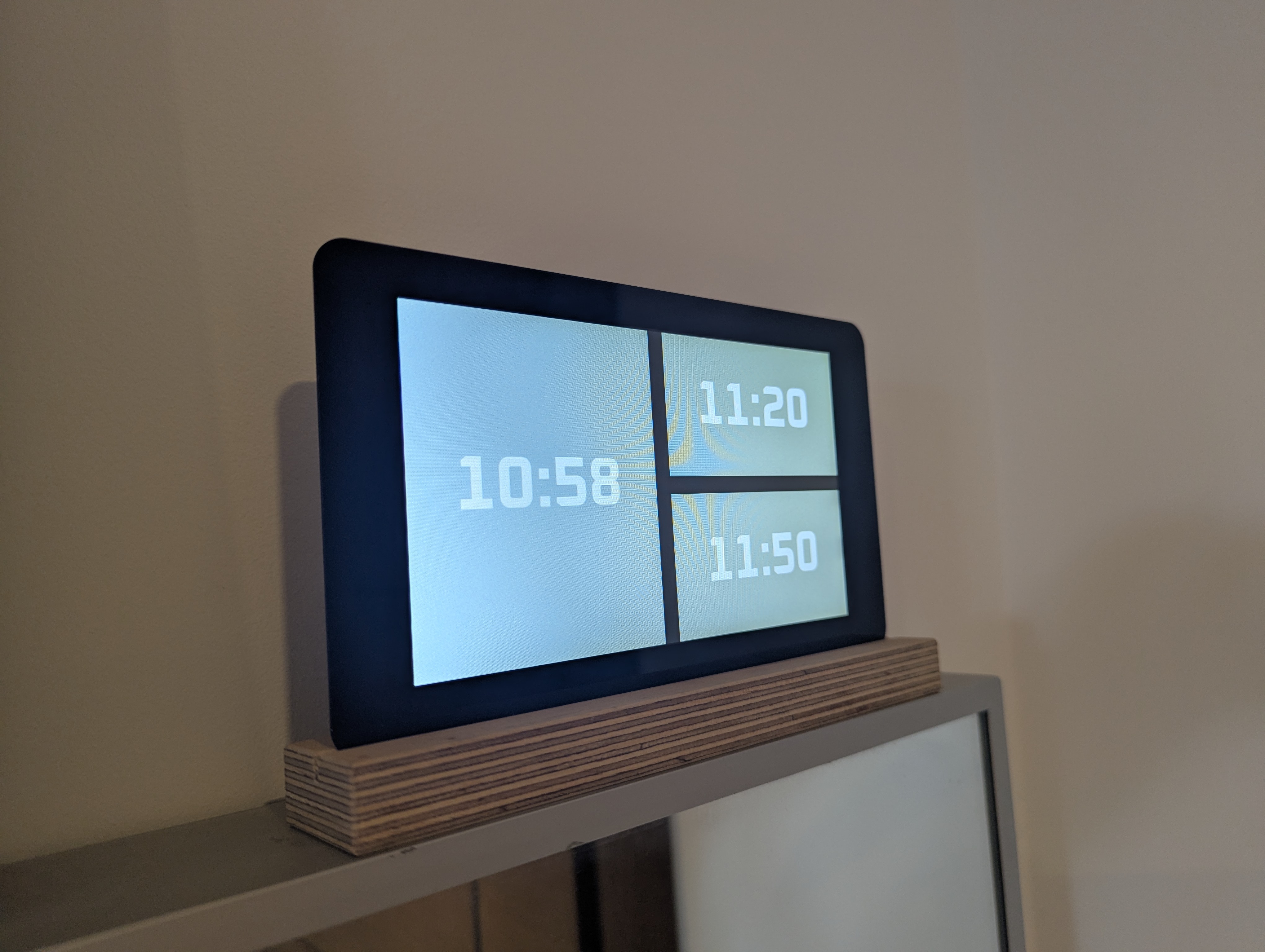 minimal departure display